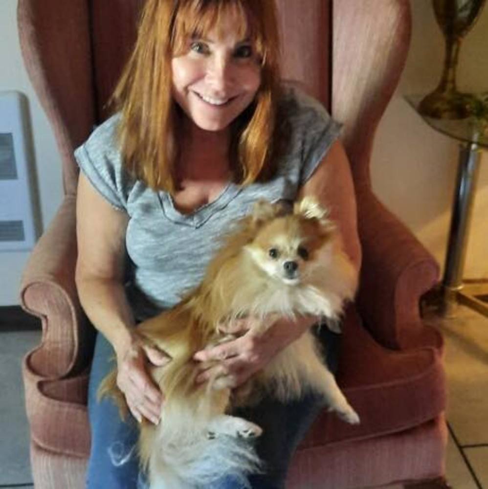 Meet your Posher, Debi